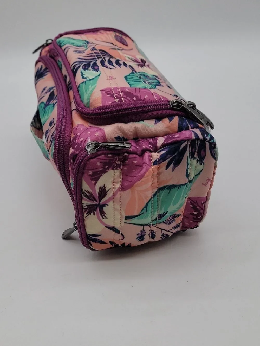 lug stylish cosmetic